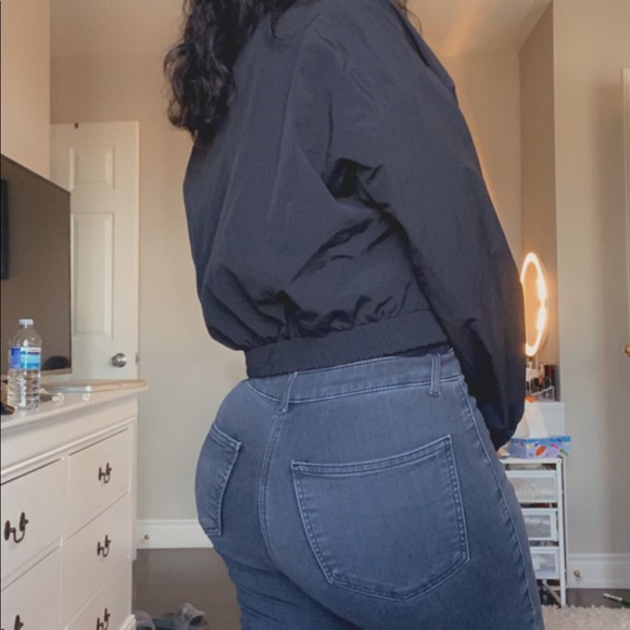 Cropped, Windbreaker - Picture 2 of 4